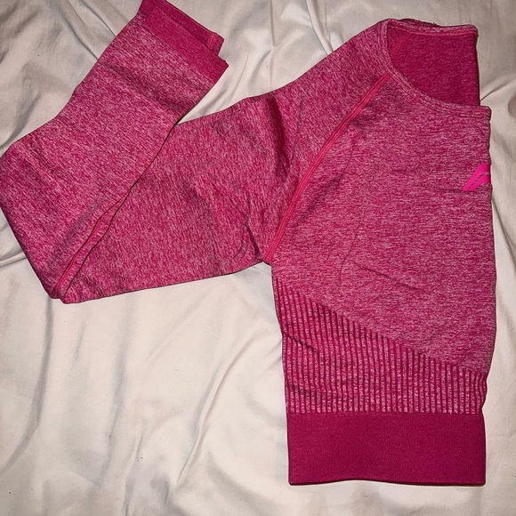 Pink gym crop top - Picture 2 of 2